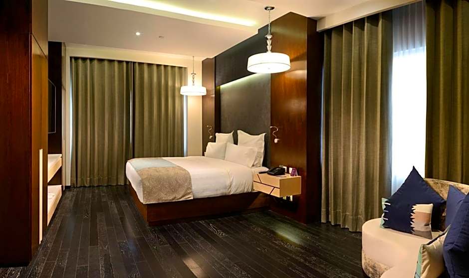 HS HOTSSON Hotel Irapuato