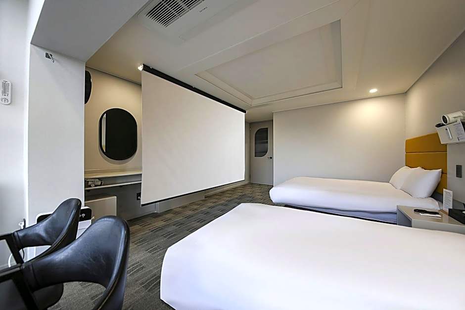 Cocoon Hotel