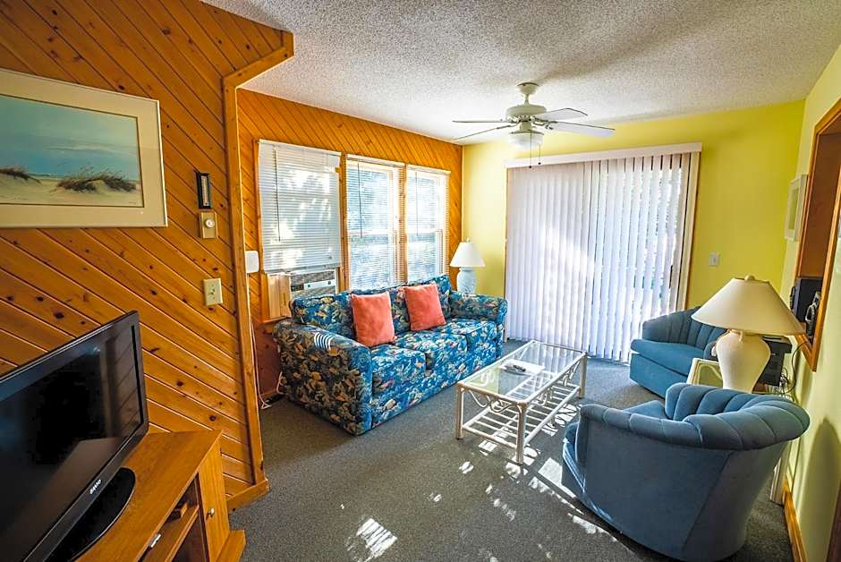 The Ocracoke Harbor Inn