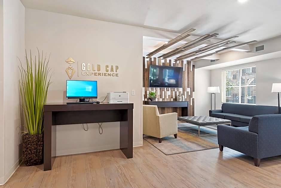 WaterWalk Extended Stay by Wyndham Kansas City - Overland Pk