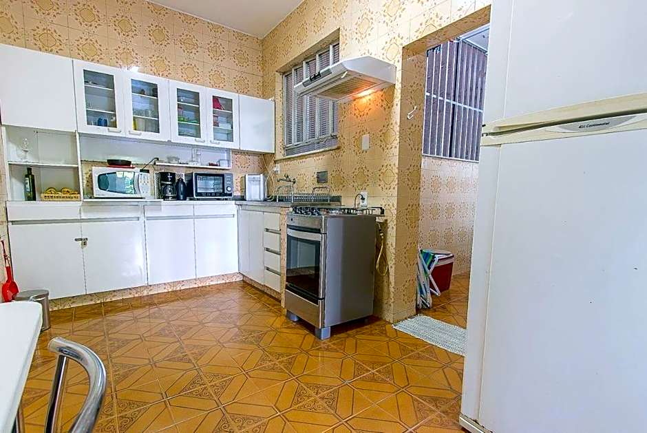 3BR Comfort: 100m from Copacabana-Ipanema Beach