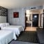 Holiday Inn Express & Suites Queretaro By IHG