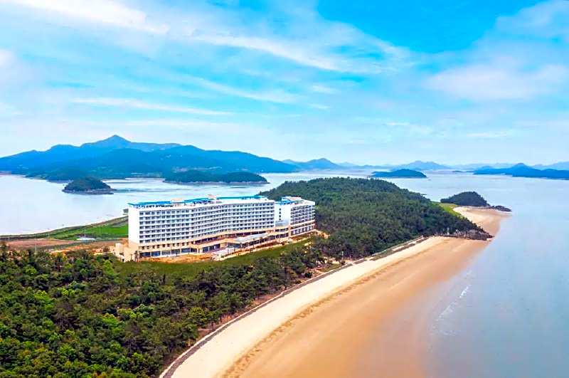 Ramada Plaza by Wyndham Jaeun