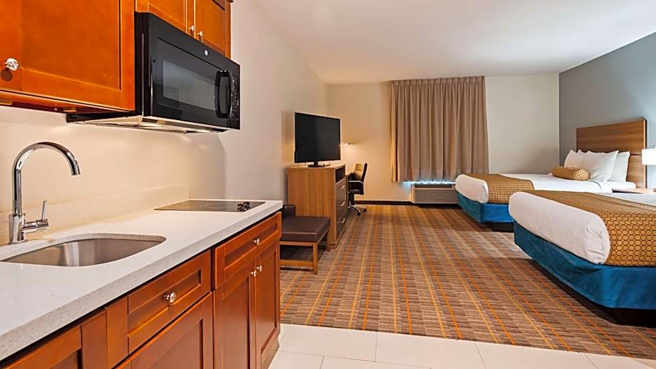 Best Western Ingleside Inn & Suites