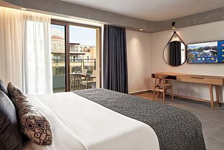 Twin / Double Room with Inland View