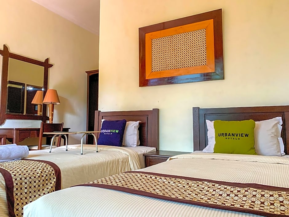 Urbanview Sasono Putro Condongcatur by RedDoorz