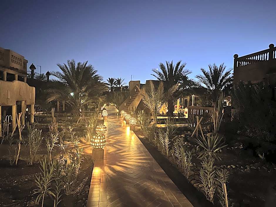 Oasis Tilogui-Luxury Hotel Restaurant and Desert Excursions In Zagora