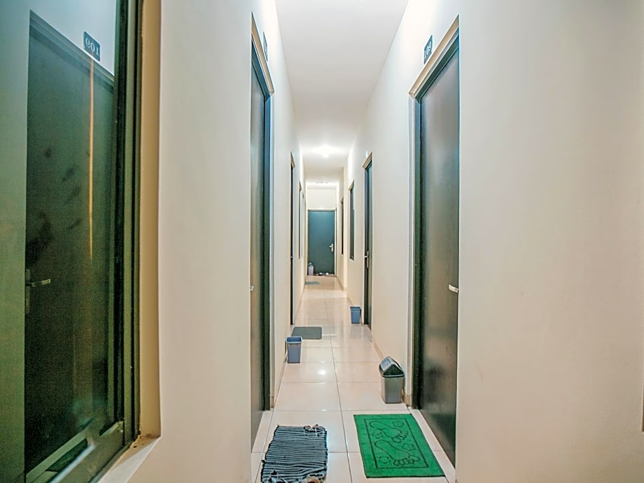 Super OYO 122 Oekude Kost