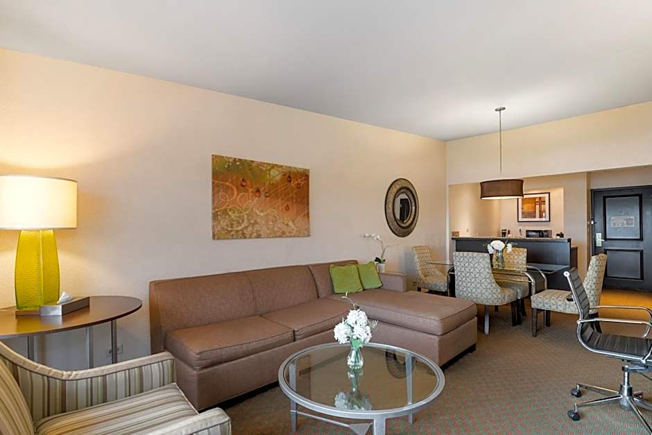 Antioch Hotel & Suites