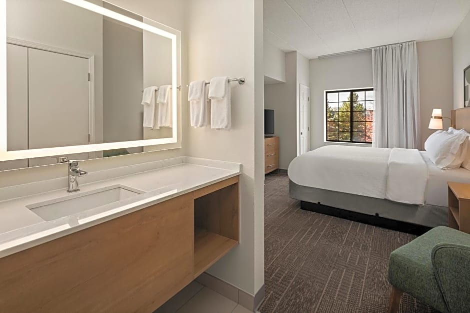 Staybridge Suites Minneapolis-Maple Grove