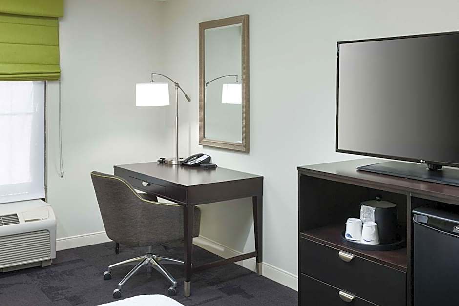 Hampton Inn By Hilton & Suites Gainesville-Downtown