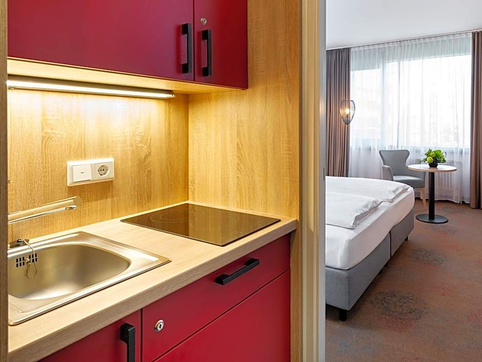 Plaza Hotel & Living Frankfurt