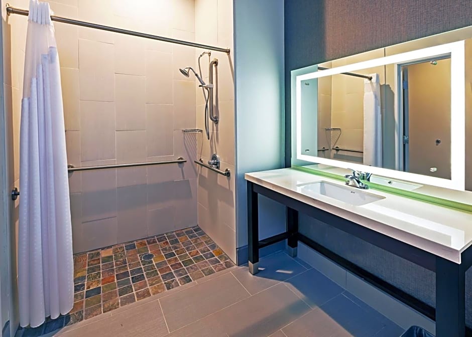 Holiday Inn Express and Suites Killeen-Fort Hood Area By IHG