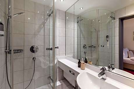 Garner Hamburg Wandsbek Marktplatz By IHG