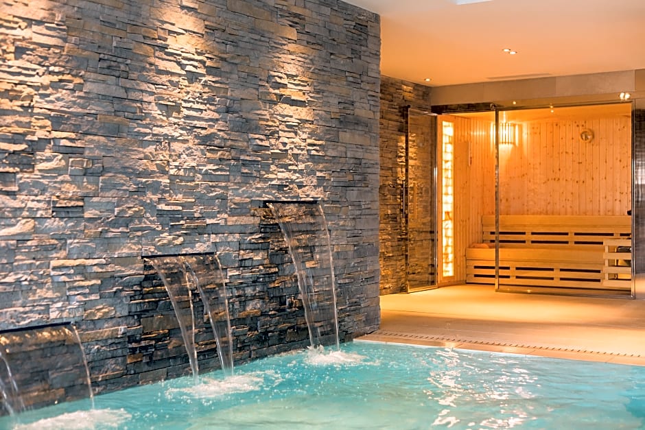 Petit Sagitario ( Only Adults )