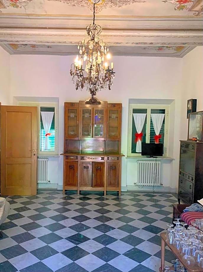 ROOM IN VILLA -Livorno - Montenero