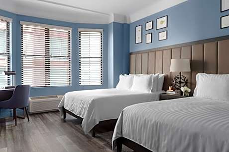 Superior Queen Room with Two Queen Beds