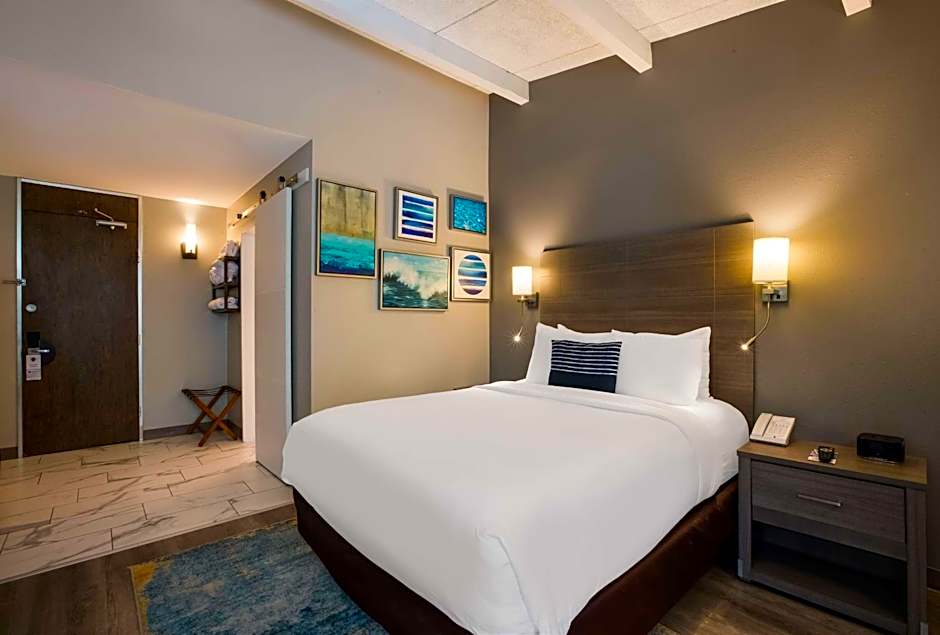 The Hub Middletown Red Bank, BW Signature Collection