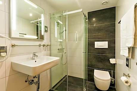 Twin Room with City View