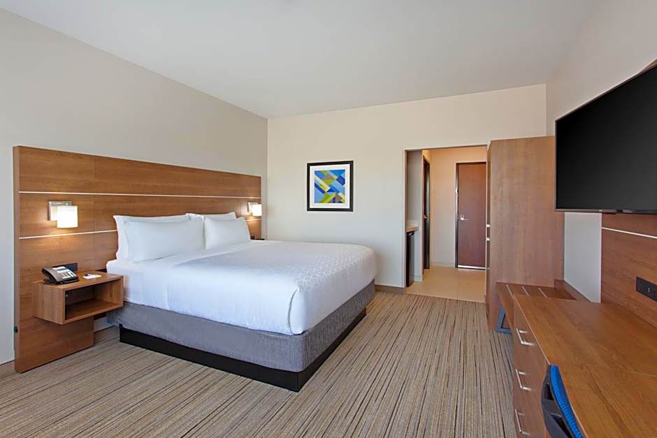 Holiday Inn Express and Suites Moses Lake By IHG