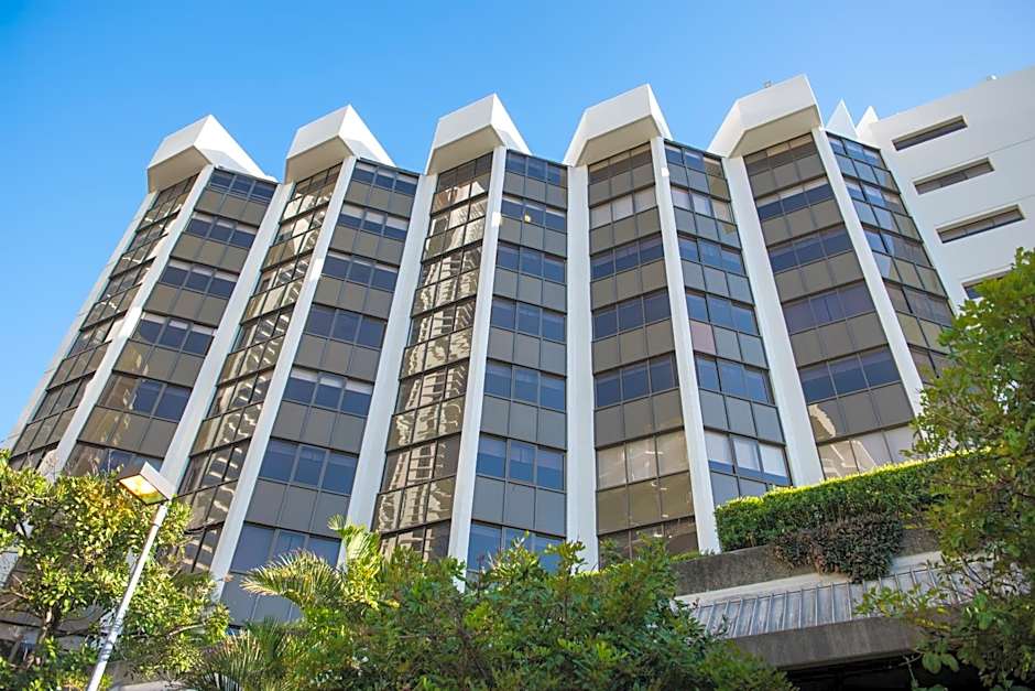Tiki Hotel Apartments Surfers Paradise