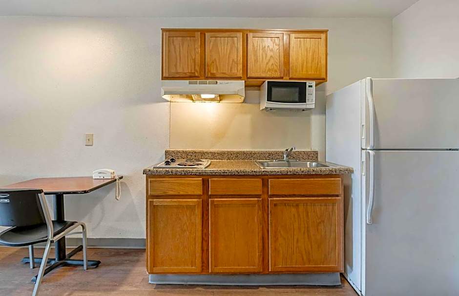 Extended Stay America Select Suites - Indianapolis - Lawrence