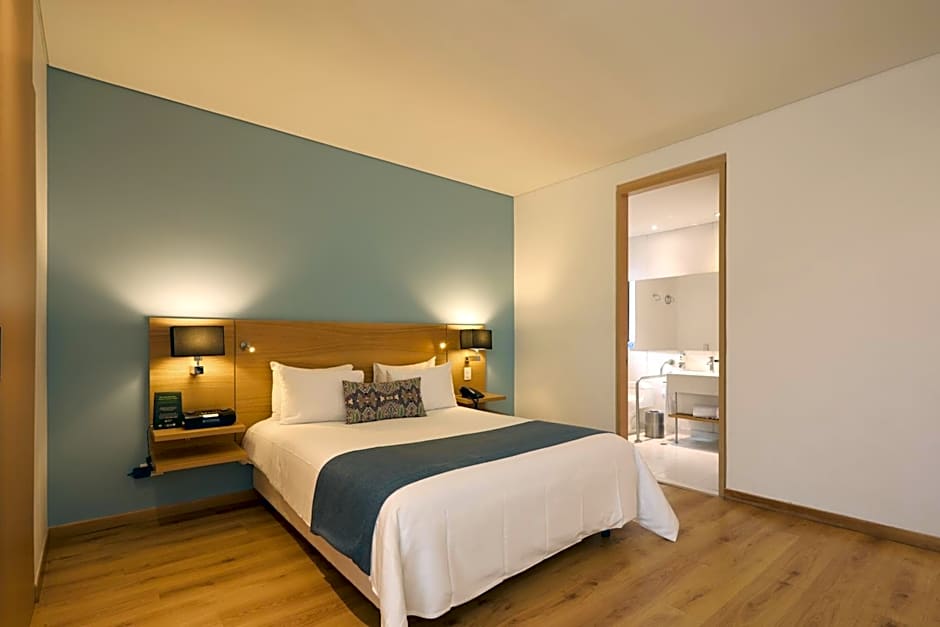 Hotel bh Parque 93
