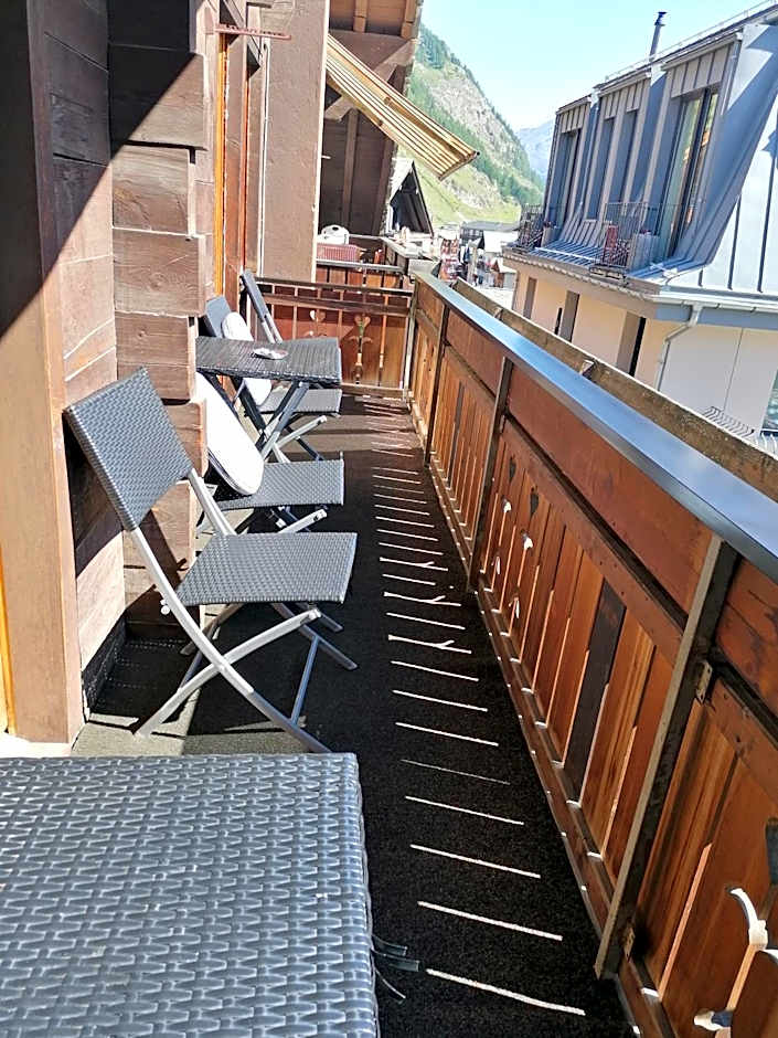 Petit Helvetia Budget Hotel