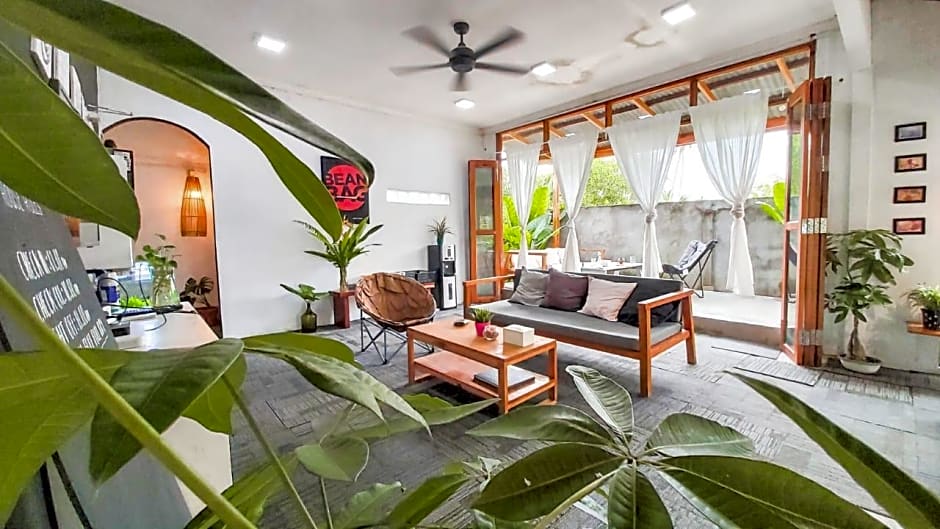 Beanbag Bintan Backpacker