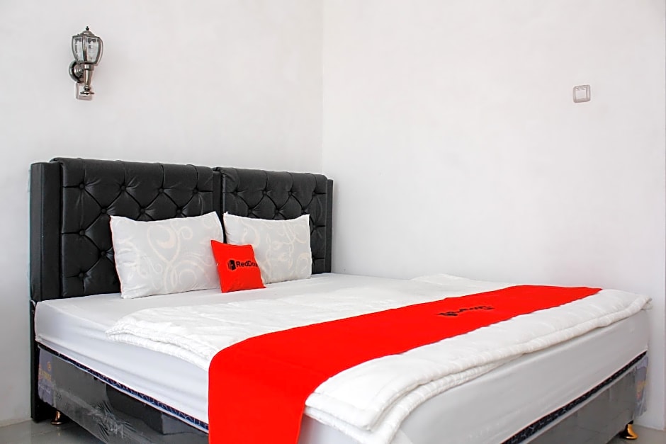 RedDoorz Syariah near Kawasan Wisata Gunung Prau Dieng