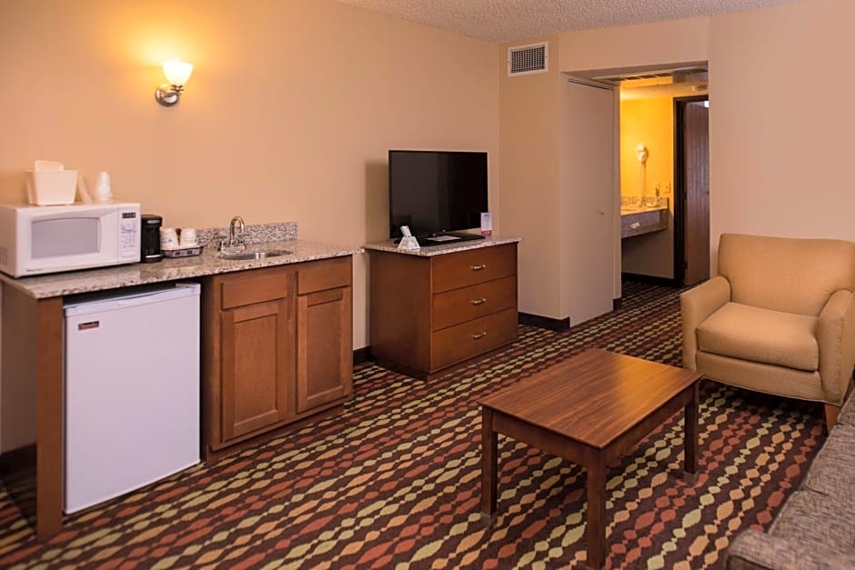 Best Western Ambassador Inn & Suites