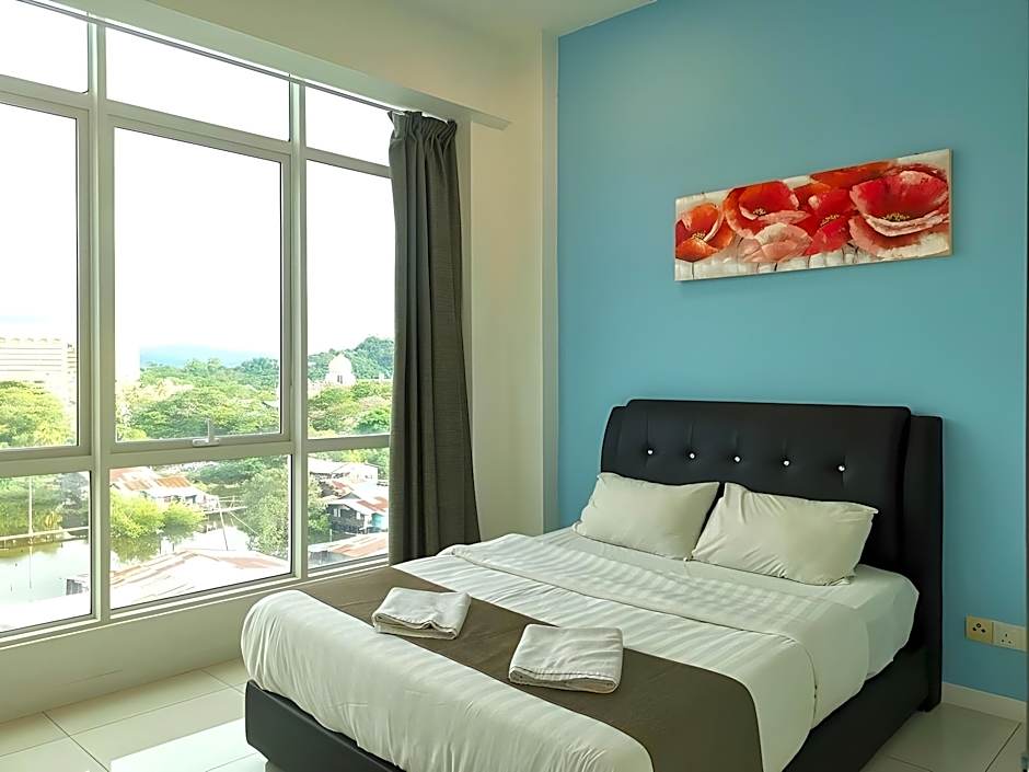 Sunset Seaview Vacation Condos @ Infinity Avenue