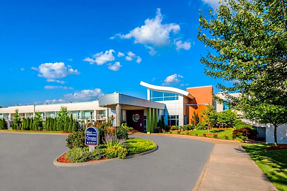 Oasis Hotel & Conv. Center, Ascend Hotel Collection