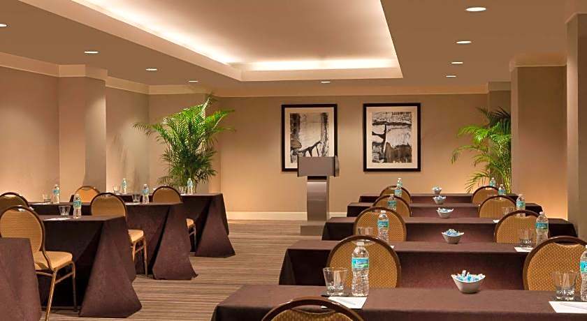 Hilton Orlando Lake Buena Vista - Disney Springs Area