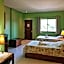 Playa Papagayo Beach Inn