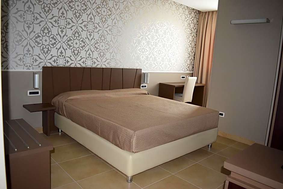 Sunrise Hotel