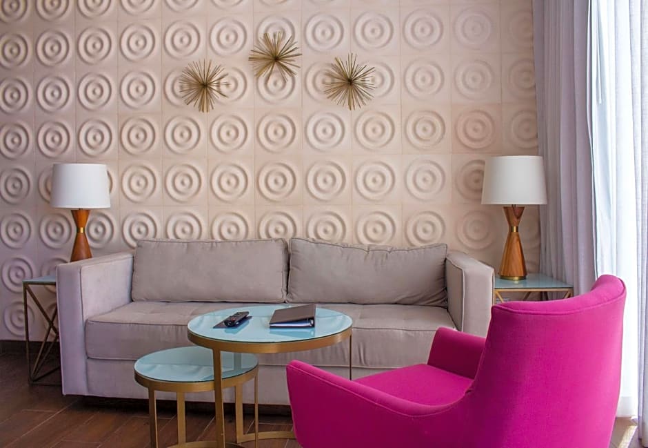 The Fives Downtown Hotel & Residences, Curio Collection by Hilton