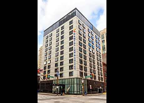 Comfort Inn & Suites Baltimore Inner Harbor