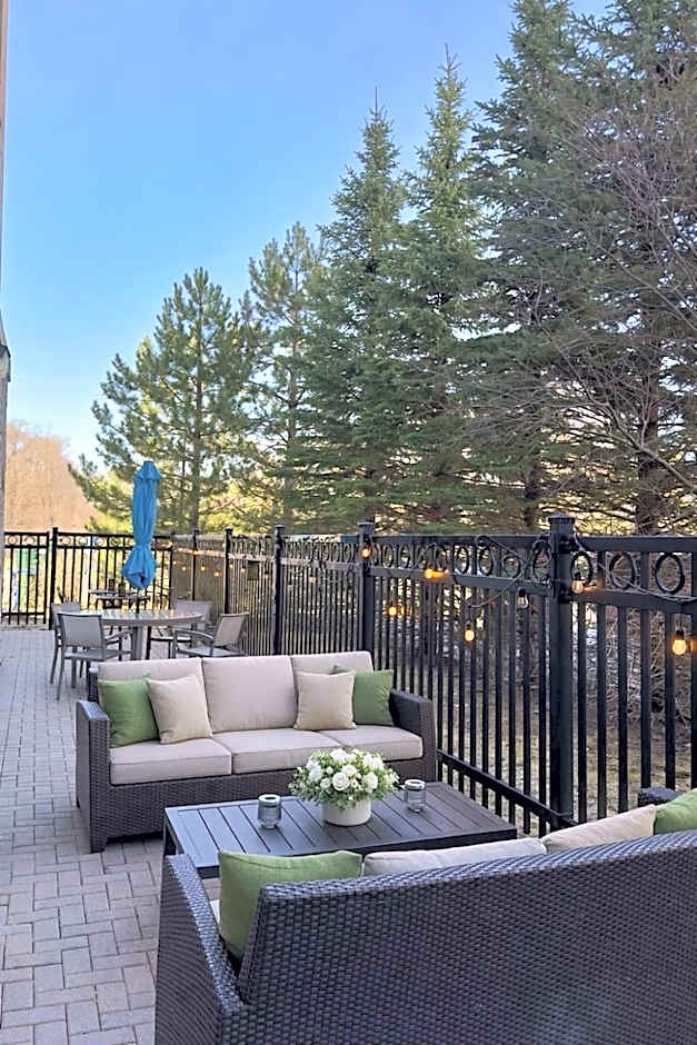 Holiday Inn Express & Suites Ottawa West - Nepean by IHG