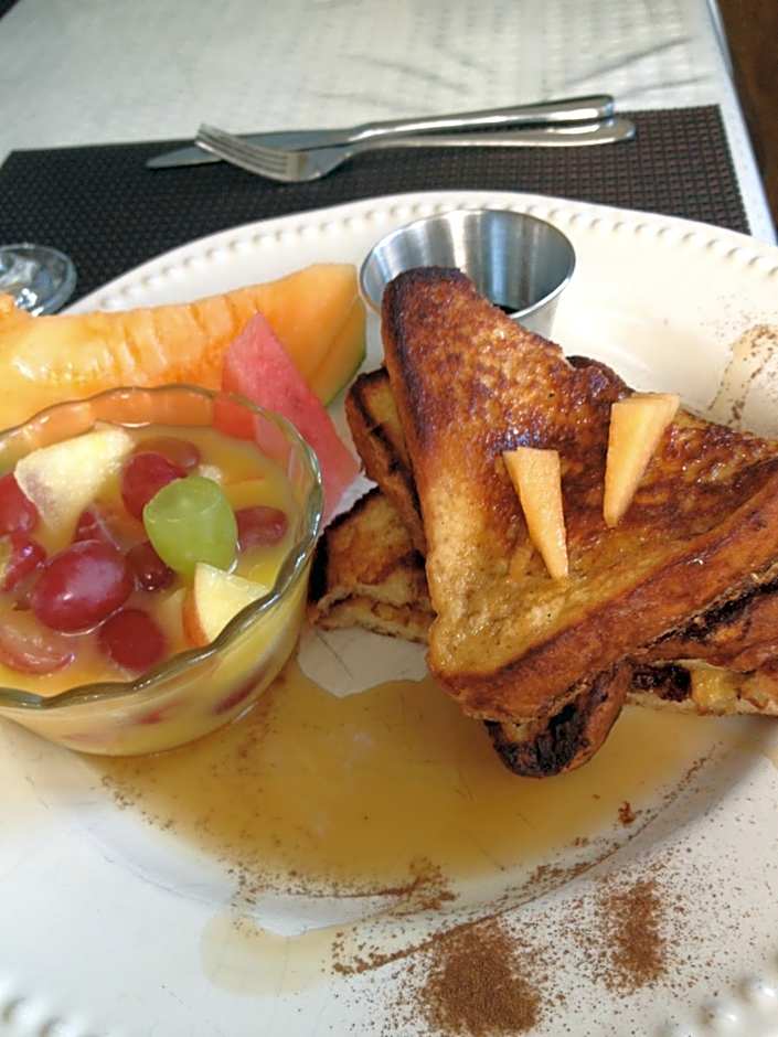 Repos & Manna Downtown Montréal