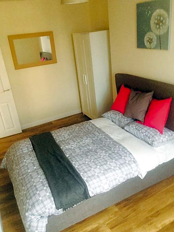 Premier Lodge Central