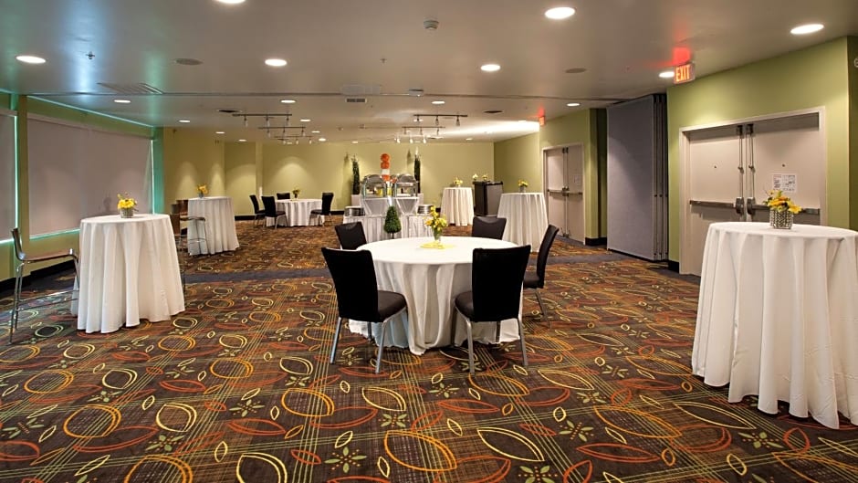 17 West Hotel, Ascend Hotel Collection