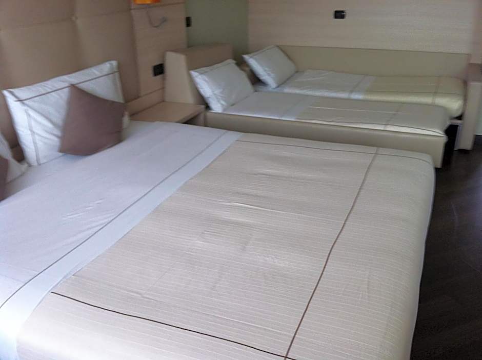 Acca Palace - AA Hotels