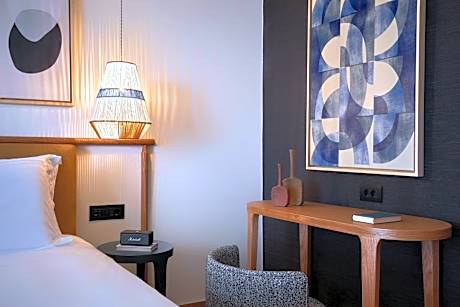 King Suite with Balcony and Inland View