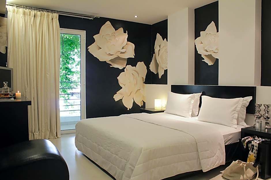 Galaxy Art Hotel