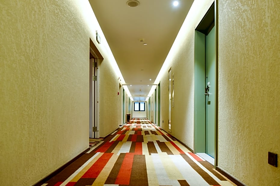 ibis Xi'an North Railway Station