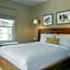 Oakhurst Inn at the University