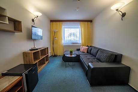 Suite (2 Adults)