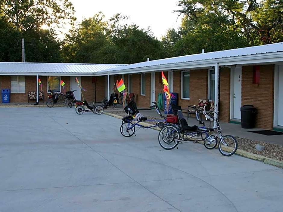 Windsor Crossroads Motel