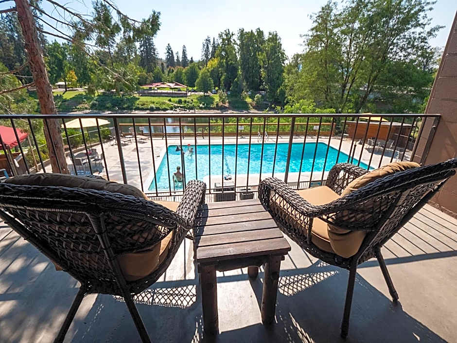 The Lodge at Riverside